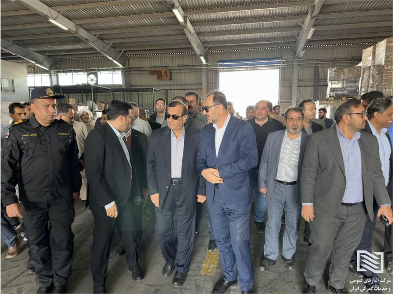 مدیرعامل شرکت انبارهای عمومی و خدمات گمرکی ایران در بازدید از شرکت انبارهای عمومی بندر لنگه: بندر لنگه می‌تواند به نگین لجستیکی استان هرمزگان تبدیل شود